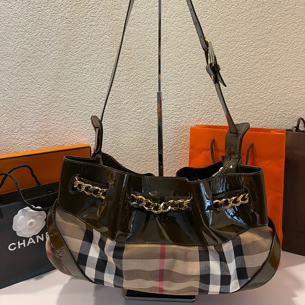 NOT FOR SALE Burberry patent leather with iconic plaid! Lots of storage space!
